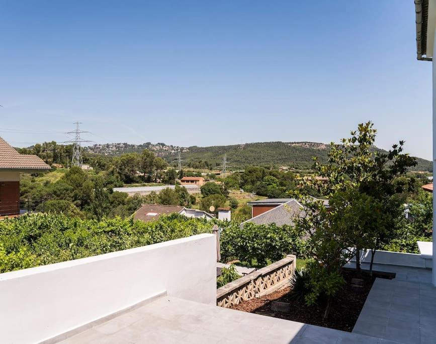 Villa 20 Min From Bcn- Charming House W/ Pool & Bbq Area Cervelló Exterior foto