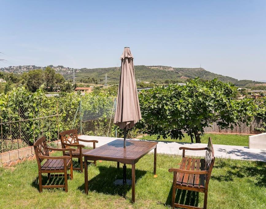 Villa 20 Min From Bcn- Charming House W/ Pool & Bbq Area Cervelló Exterior foto